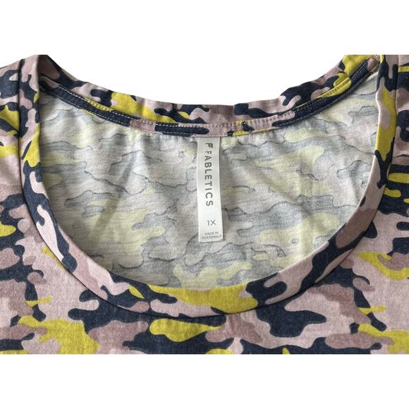 FABLETICS ROUND NECK SLEEVELESS TOP, WOMENS, 1X, PINK PURPLE YELLOW ANIMAL - Picture 2 of 9